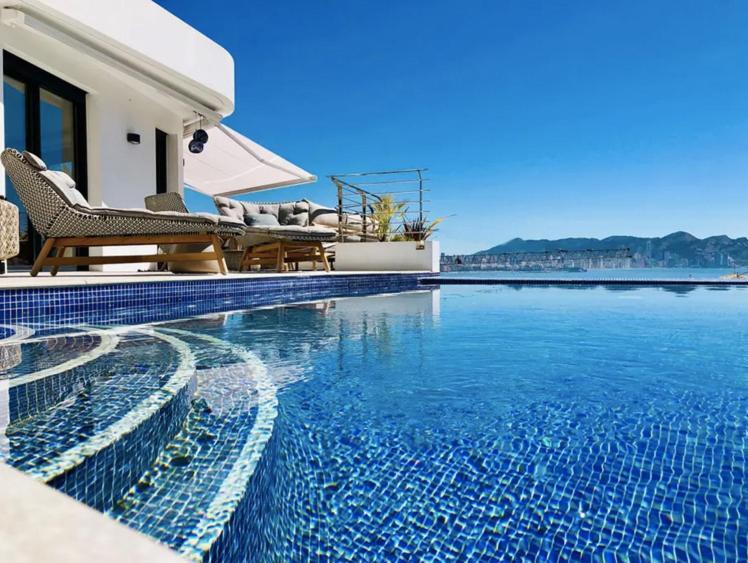 Luxurioeses Apartment In Benidorm Mit Pool المظهر الخارجي الصورة