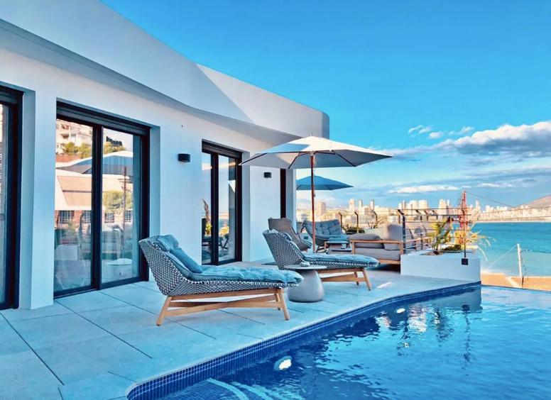Luxurioeses Apartment In Benidorm Mit Pool المظهر الخارجي الصورة