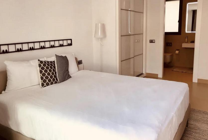 Luxurioeses Apartment In Benidorm Mit Pool المظهر الخارجي الصورة