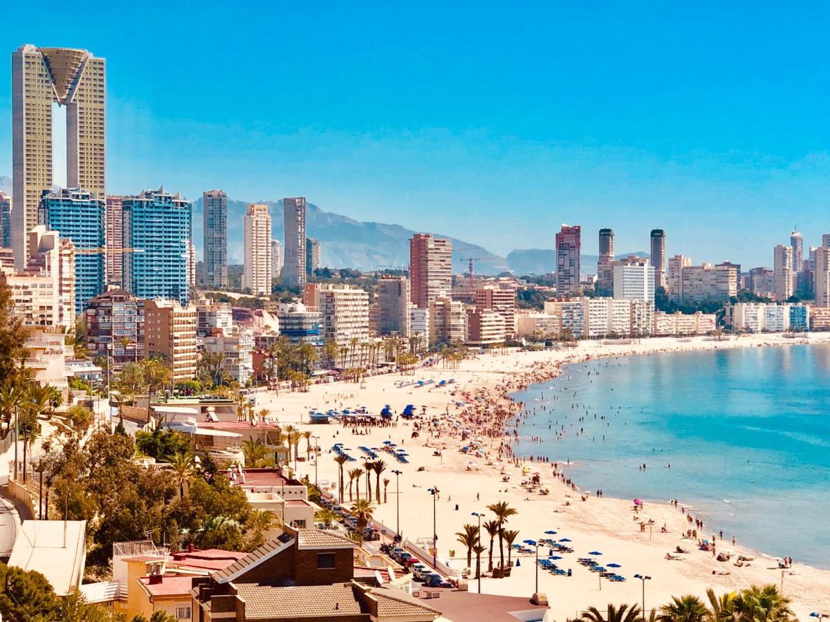Luxurioeses Apartment In Benidorm Mit Pool المظهر الخارجي الصورة